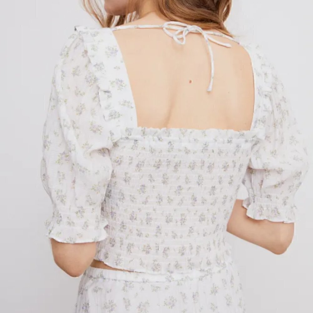 H&M FLORAL SMOCKED CROP TOP IN XS